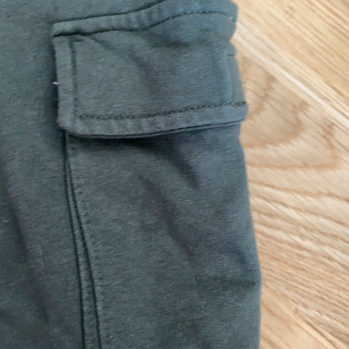  Ett par gröna Jeans/byxor - 91