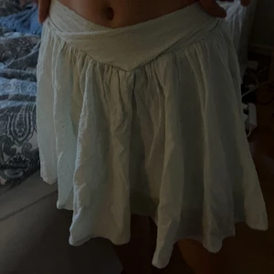 Volang kjol - Jättefin kjol från asos aldrig använd 