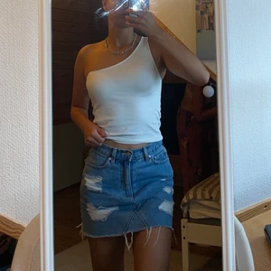 One shoulder topp - Nytt skick, kan fraktas 