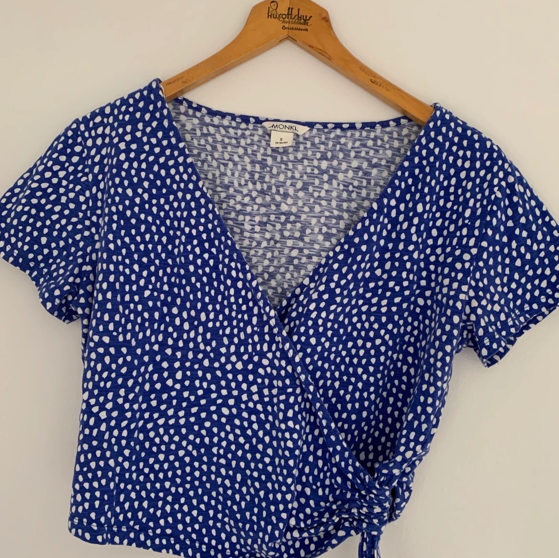 Croppad topp från monki