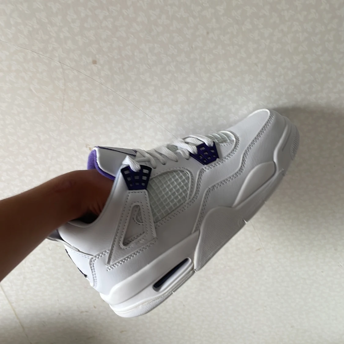 Storlek 39 oanvänd inte kartong med Jordan 4