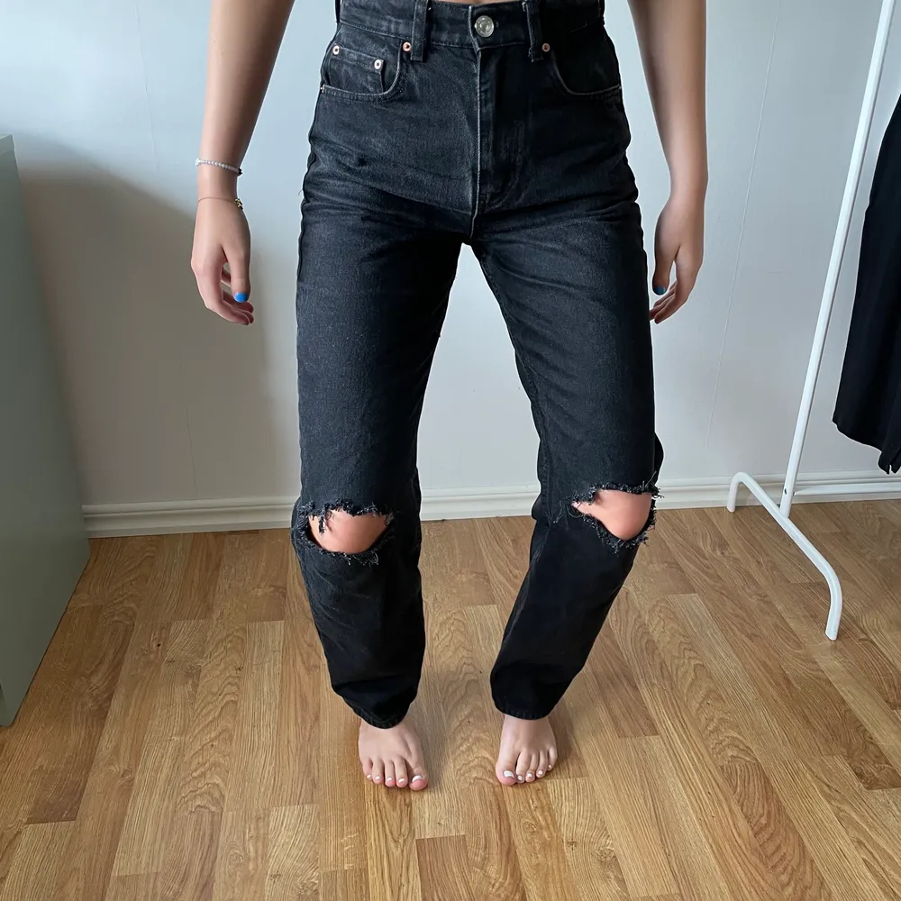 Jeans från Gina Tricot i modellen 90s high waist.. Jeans & Byxor.