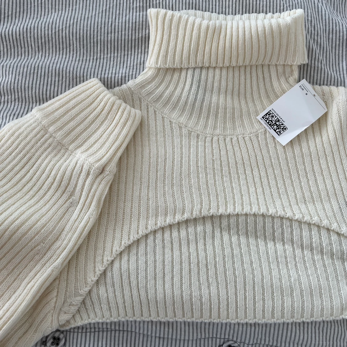 Cropad huvtröja 🤍