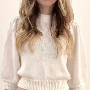 Stickad tröja storlek xs - Säljer min stickade tröja från Gina💕 Kom privat för fler bilder/ frågor💕