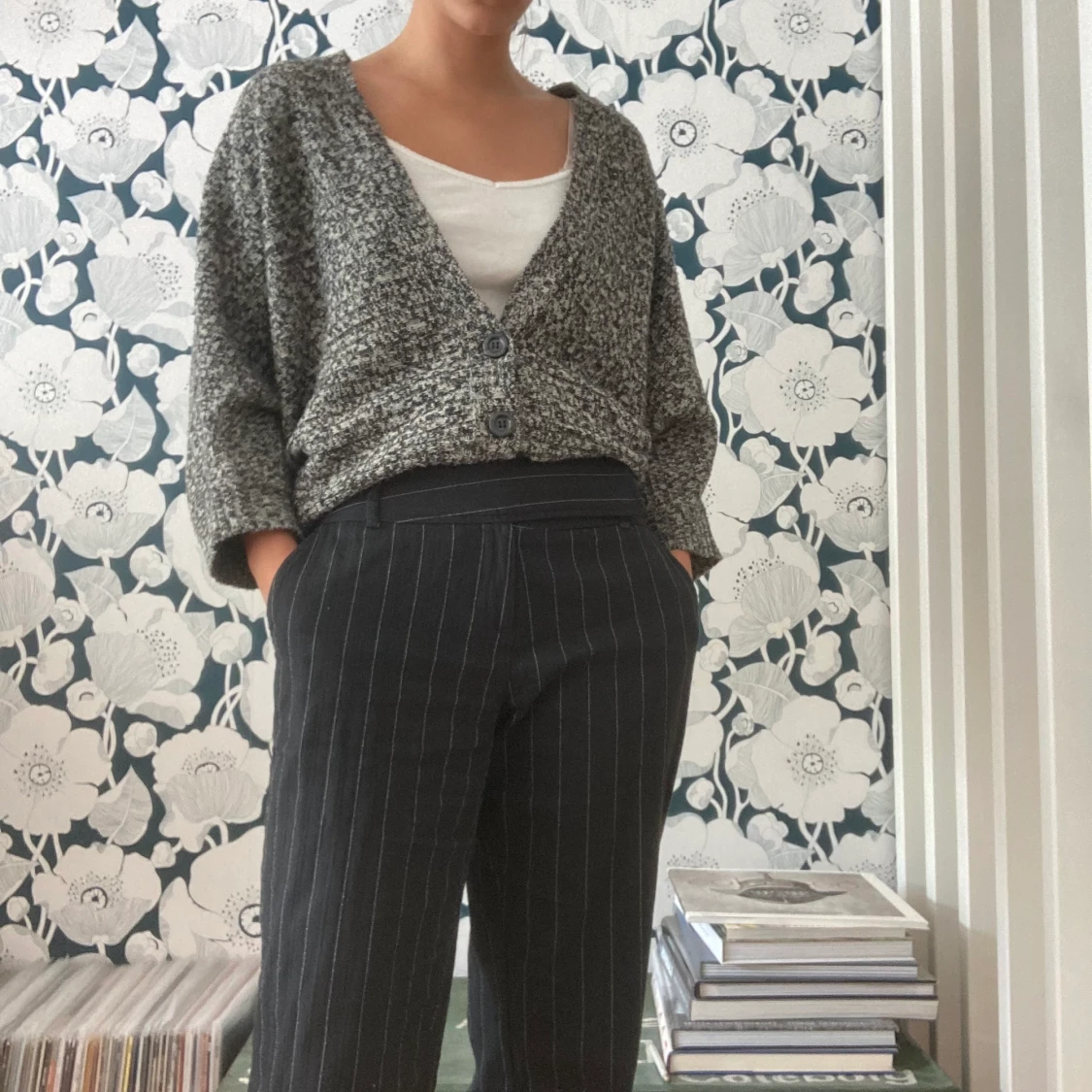 Stickad kofta med knappar - 90