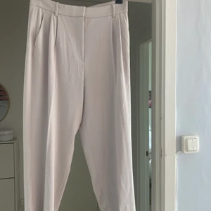 Beiga kostymbyxor - Oanvända