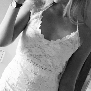 Gulligt virkat linne - Gulligt virkat linne från BikBok i storlek S. Skulle säga att den passar även XS.