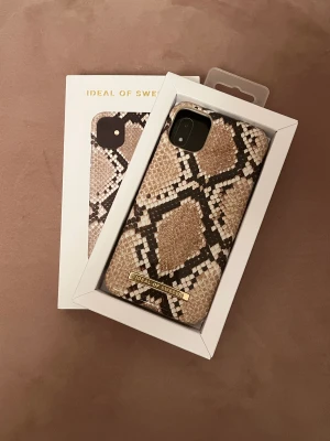 Ideal of sweden - Nästintill oandvänt 11 skal från ideal of sweden. Nypris 399kr Inga defekter förutom att guldiga ideal of sweden är lite repig men inget som syns.