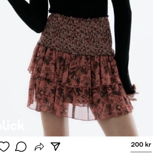 Kjol - Super fin kjol, har typ aldrig använt, passar nu till sommaren 