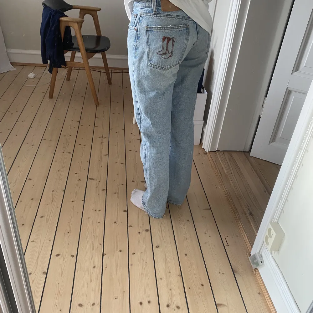 Säljer mina zara jeans, bra skick!!!👢👖. Jeans & Byxor.