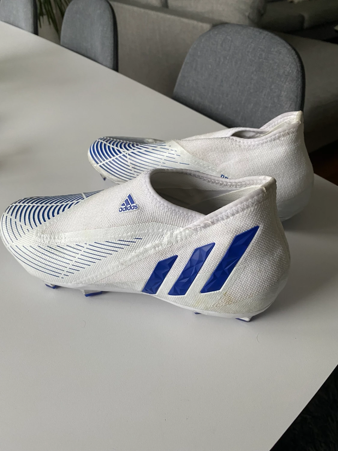 Fotbollsskor Adidas  - 90