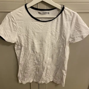 T-Shirt - Snygg T-shirt från lager157 i väldigt bra skick. 