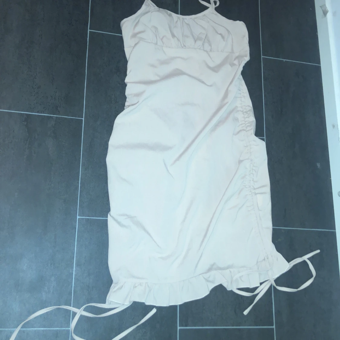 Klänning med dragkedja på ryggen  - 90