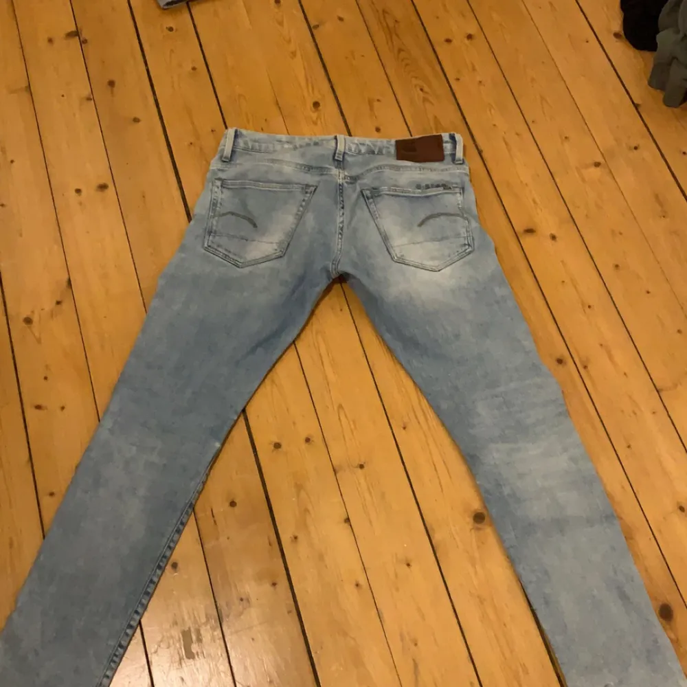 G-star raw jeans ljusblå W33/L34. Jeans & Byxor.