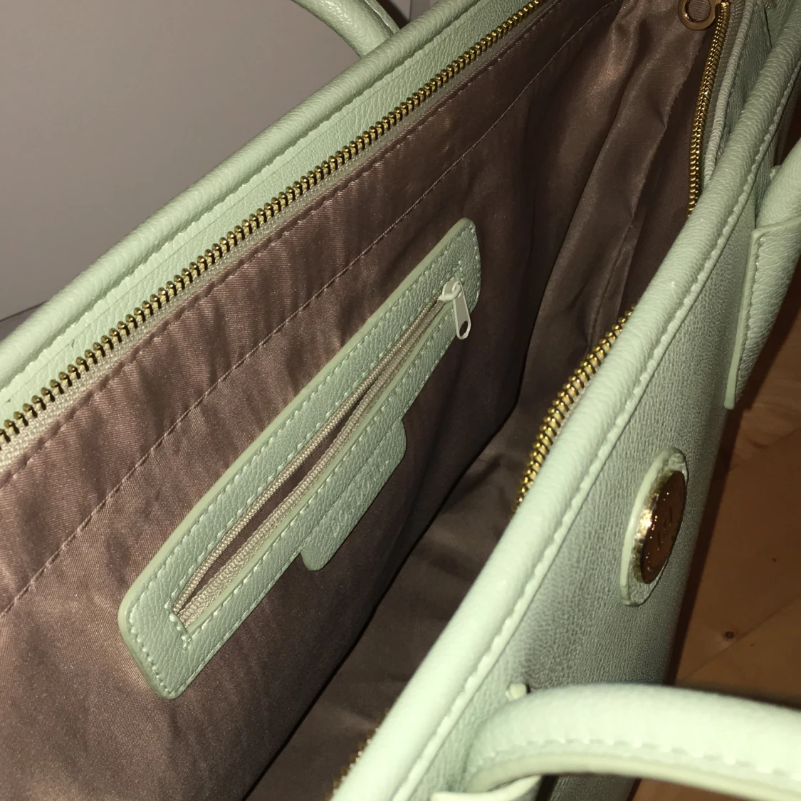 Ljusgrön väska  - 91