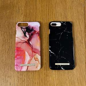 Mobilskal Ideal of Sweden till mobil Iphone 6/6s/7/8 PLUS. Färg Pink Haze och Black Marble. 70kr för bägge.