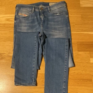 Diesel jeans - Diesel jeans, med smala ben