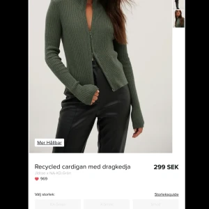 Tröja  - Använd, men inte så ofta. Kan användas som kofta och tröja ensam. pris me frakt. 