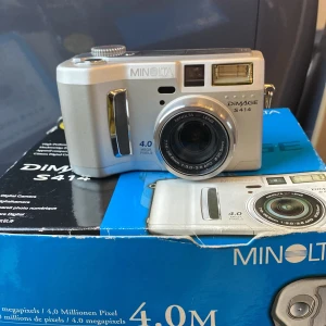 Digitalkamera  - Minolta digitalkamera. oanvänd. Batterier (AA BATTERIER)  och minneskort tillkommer inte. Köpare står för frakt!