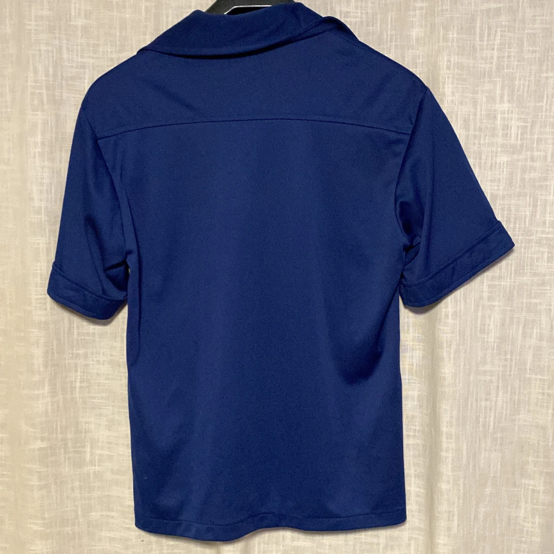 Blå kortärmad skjorta  - 90