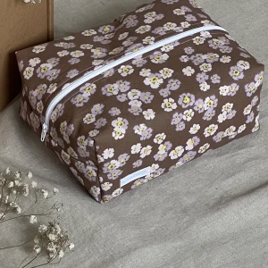 Necessär - Jag gör handgjorda necessärer utifrån era önskemål! Kika in min instagram ebba.avebba för mer info ☺️☺️