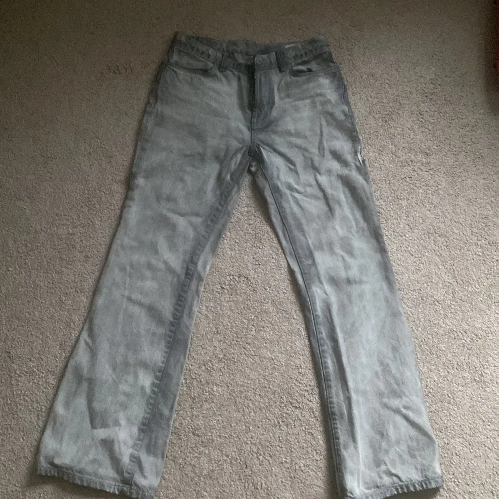 Jättefina gråa jeans från Collusion, har blivit försmå för mig, storlek 26/30. Jeans & Byxor.