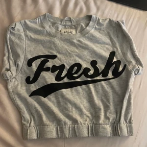 CROP TOP BIKBOK - Croptop från Bikbok