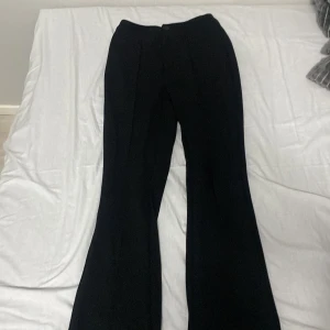 Xxs - Kostymbyxor i bootcut passform medel hög midja skriv privat för mer bilder pris kan diskuteras 