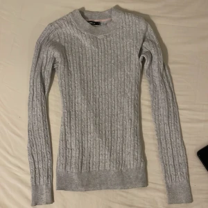 Grå hösttröja! - Tröja som passar perfekt till höst/vinter!