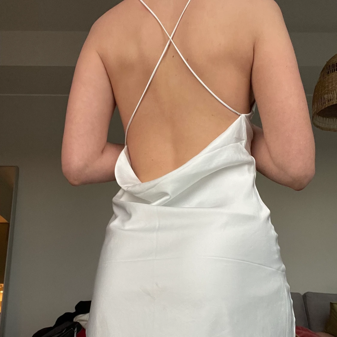 Vit silkes klänning  - 90