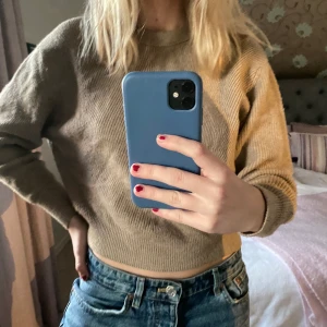 Beige stickad tröja  - Beige stickad tröja från zara