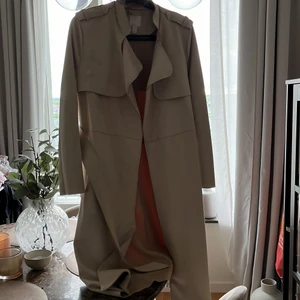 Kappa hm  - Fin kappa, använd ca 3 gånger. Stor i storleken . 