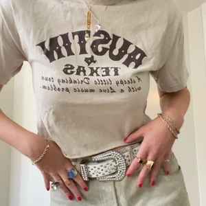 Vintage Babytee, T-shirt  - Vintage babytee i storlek S/M. Knappt använd. 