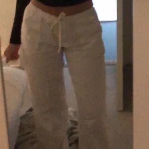 Bonprix linnebyxor  - Lågmidjade och aldrig använda, köparen står för frakten