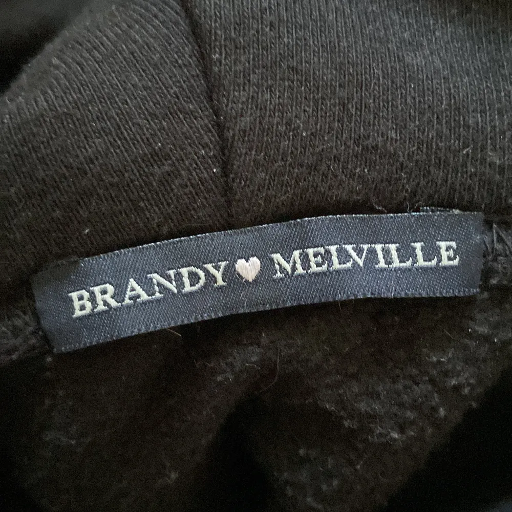 Supersöt och oversized hoodie från Brandy Melville! 🦋❤️. Hoodies.