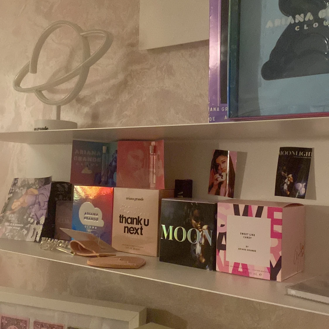 Ariana Grande merch! - 91