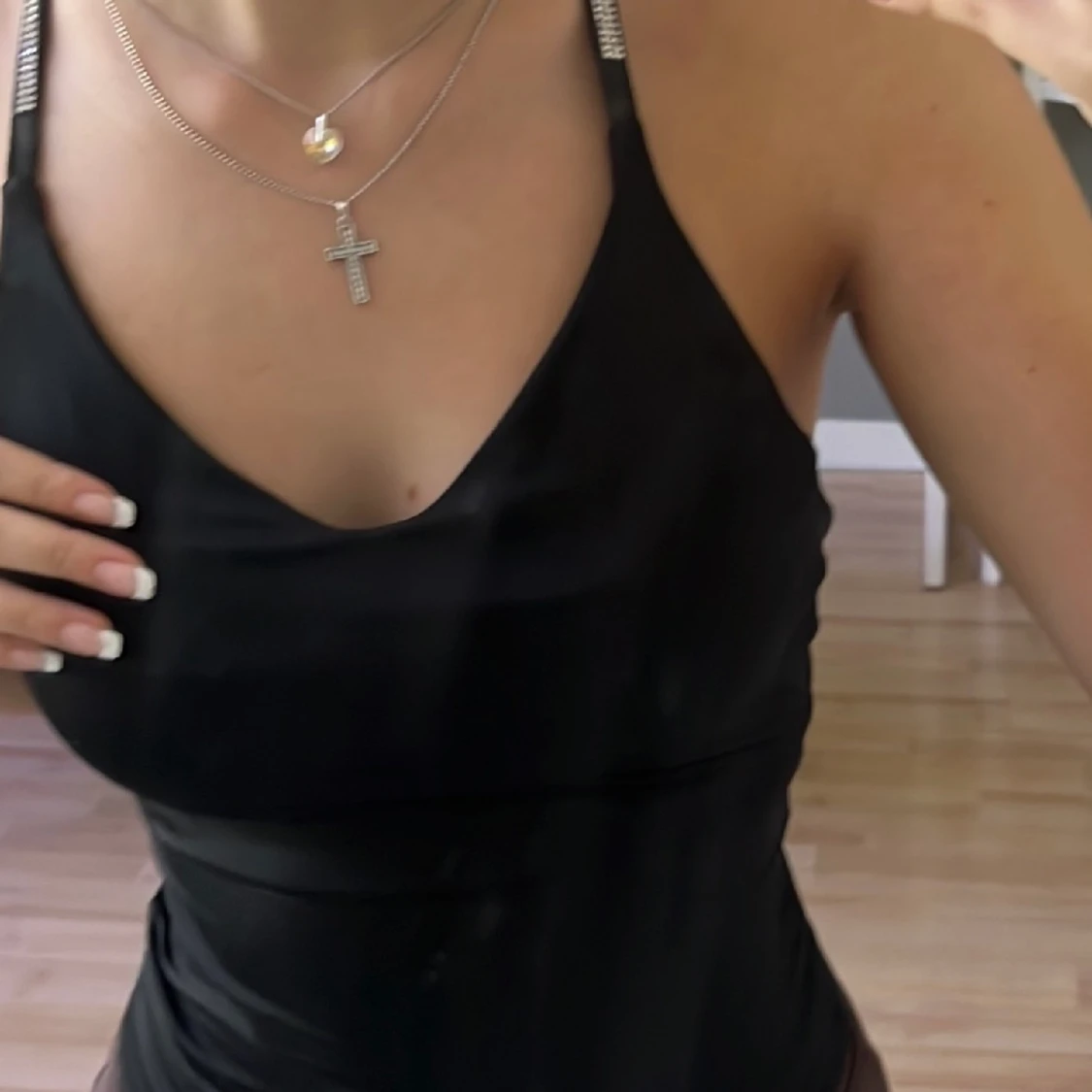 svart body med rhinestones - 90