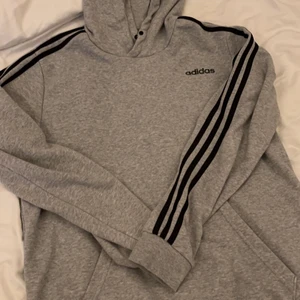 Oversized hoodie  - Storlek L. Addidas 