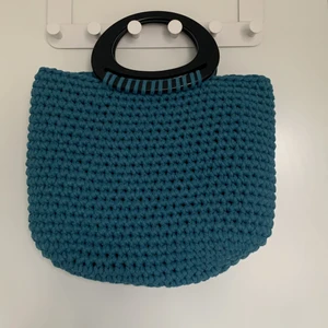 handgjord väska - handgjord virkad väska som aldrig har använts 