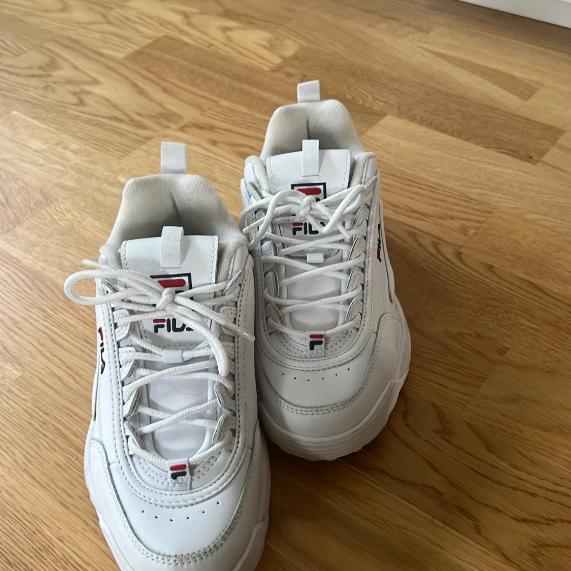 Fila skor - 1