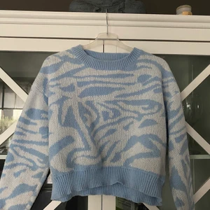 stickad tröja  - blå stickad tröja  från shein  storlek m