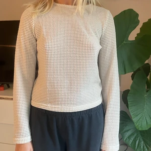 långärmad - jätte söt långärmad tröja i strl M