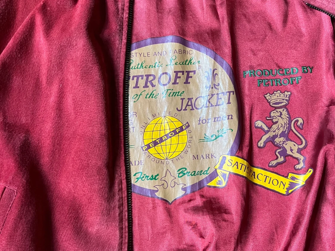 Röd jacka i mocka  - 91