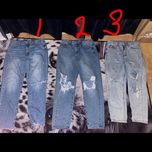 Jeans - Alla är oanvända och nya och har stolen M säljer för gått ner i vikt. Alla för 260kr eller 80kr/st