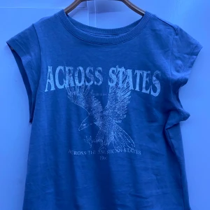 crop top - crop top från H&M, använd 5 gånger, fett bra kvalite, 