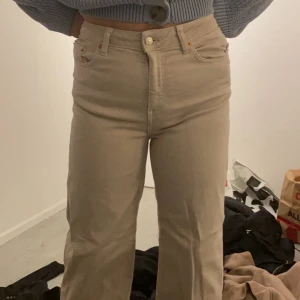Beige jeans 🌸 - Fina beige jeans storlek L 🌸 Kan fraktas!!