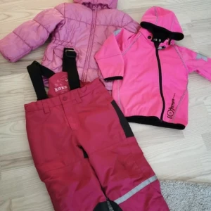 Vinterjacka-vindjacka-termpbyxor - 3pack-vinterjacka,vindjacka,termobyxor. Stl 98. 150kr för allt!