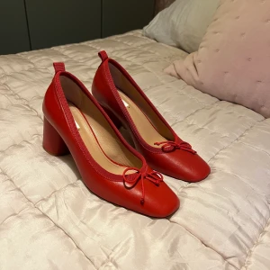 Ballerina skor - Nästan helt oanvända ballerina skor. 