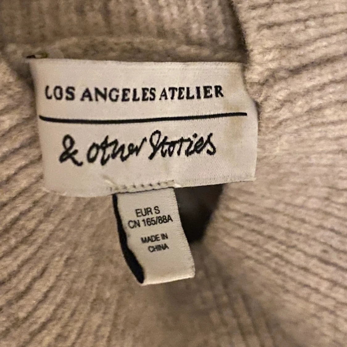 Stickad tröja med krage från Other Stories  - 90