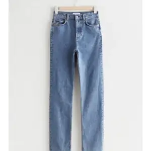 Säljer ett par skit snygga jeans från other stories som jag inte använder längre🧚🏼‍♀️